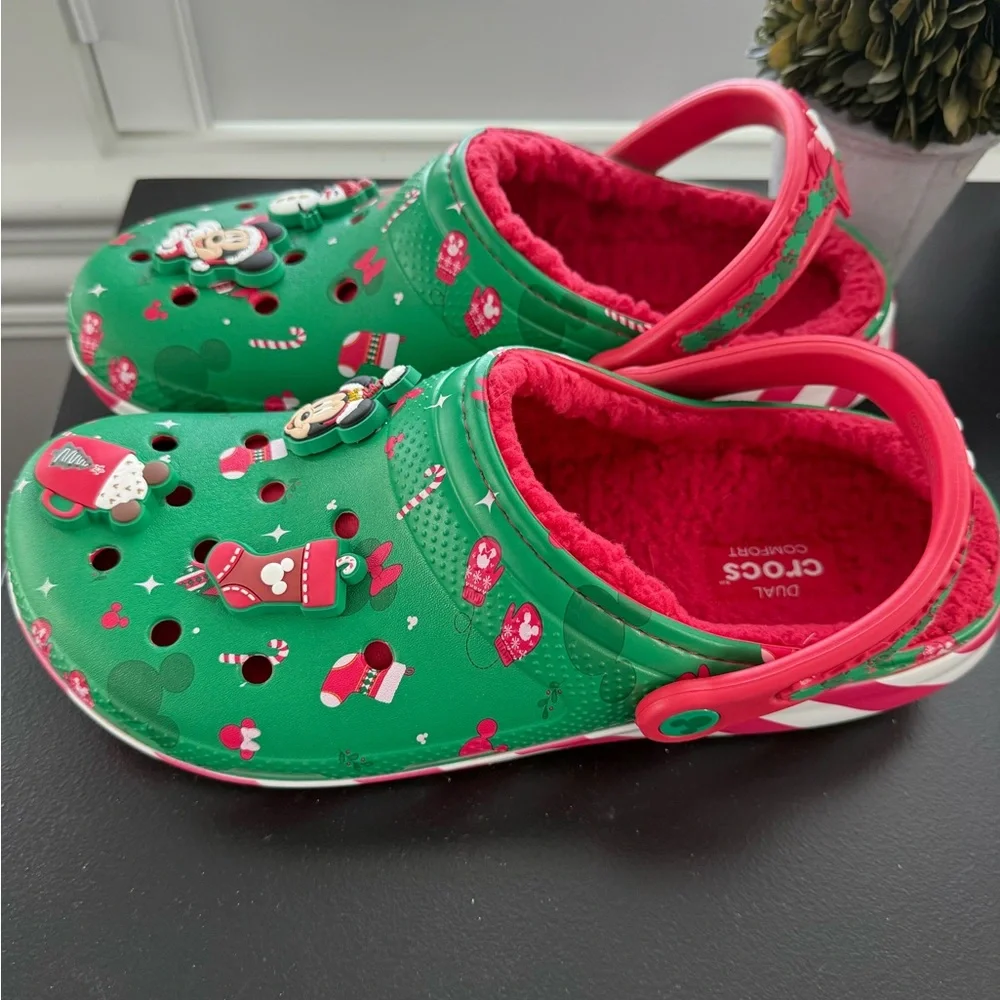 Crocs NWT Mickey Mouse Holiday Lined Clog Unisex